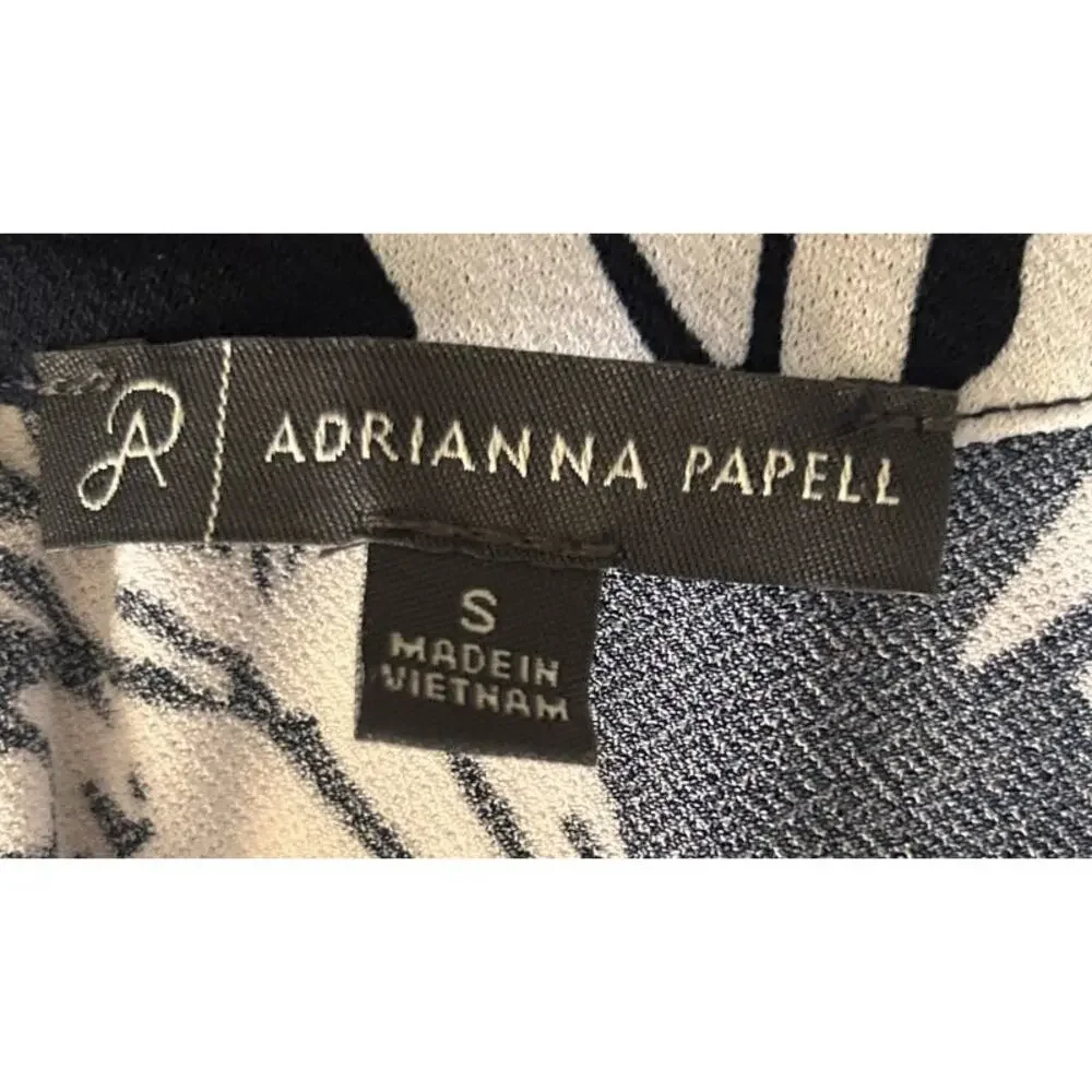 Adrianna Papell Cropped Button Up Back Black & White Floral Print Top Small
